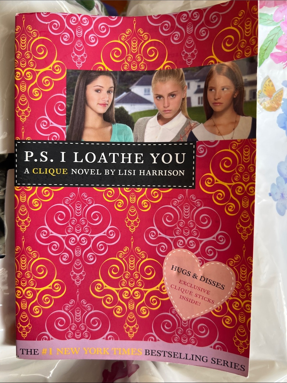 Paperback book “P.S. I Loathe You” by Lisi Harrison
